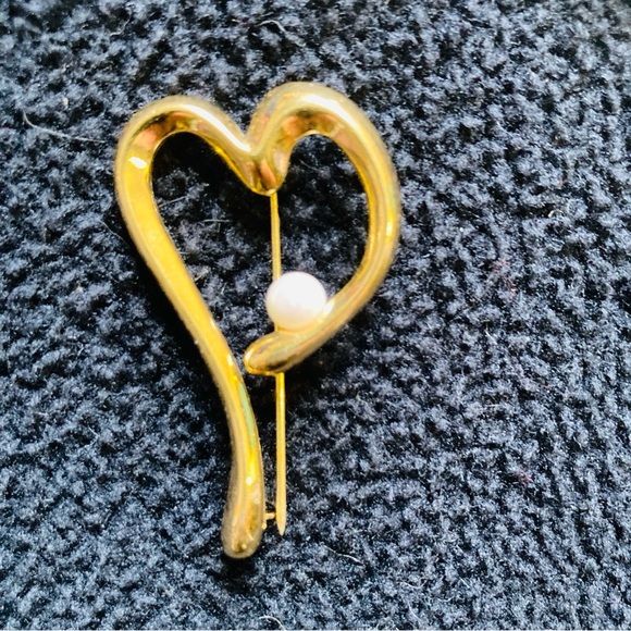 Costume jewelry brooches, set of 11 - Picture 8 of 13